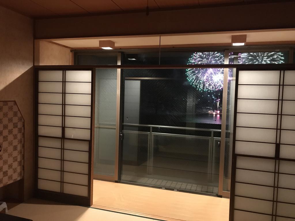 Atami Onsen Guest House Megumi Atami (Shizuoka) Exterior foto